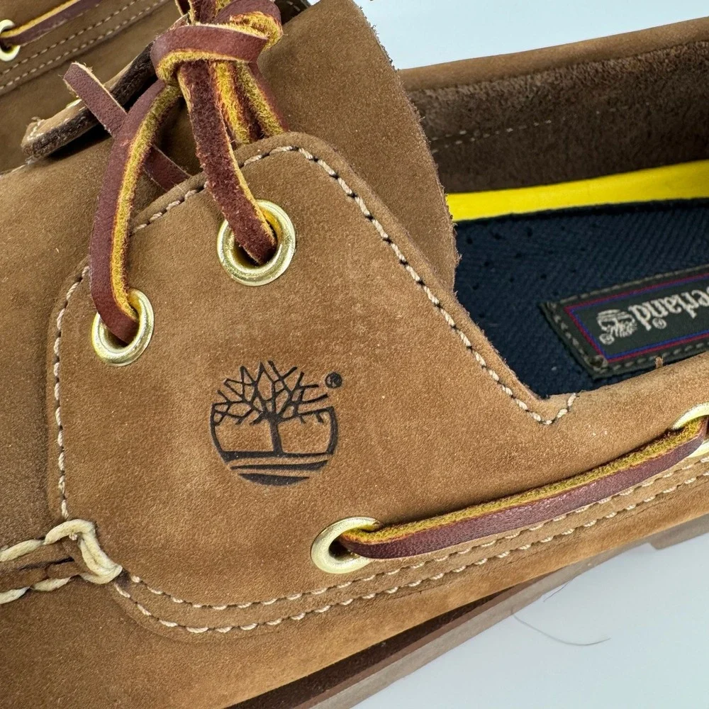 Timberland Boat Shoes Mens 10.5 Brown Leather Moccasin Toe Brown Nubuck 2 Eye